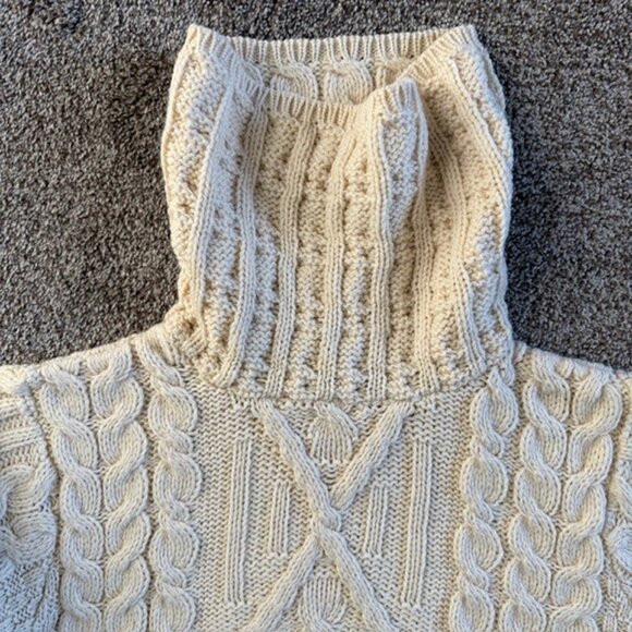 ARAN MOR Irish Merino Wool Cream/Ivory Cable Knit Turtleneck Sweater Large - Picture 3 of 9